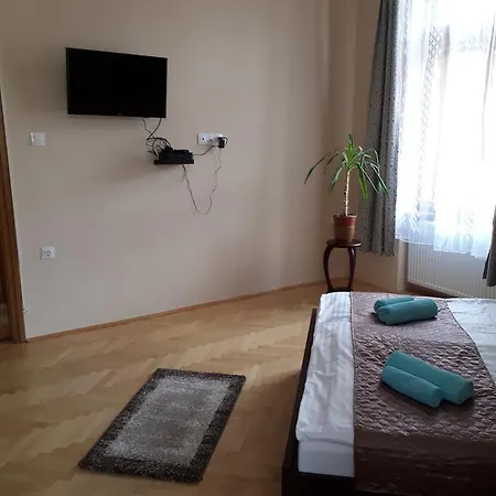 Csanabella House Πανσιόν Σέγκεντ