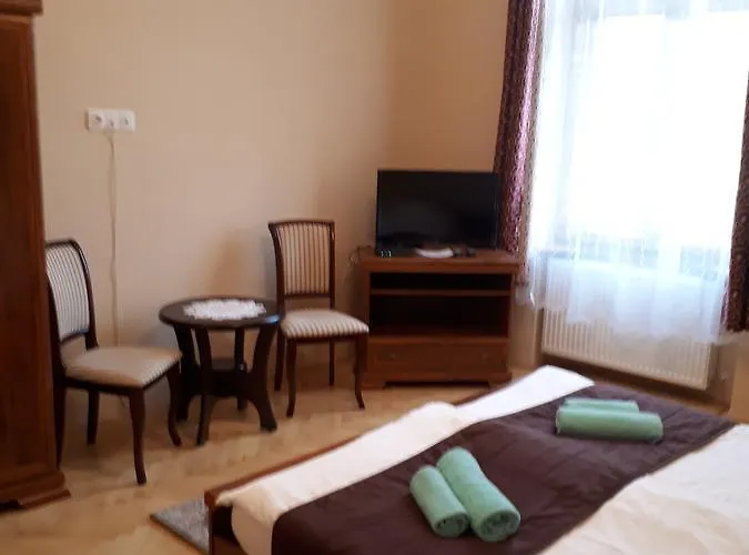Πανσιόν Csanabella House *