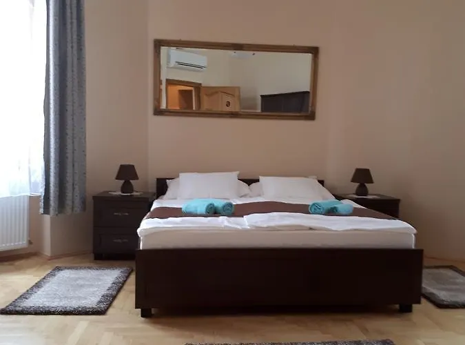 Csanabella House * セゲド